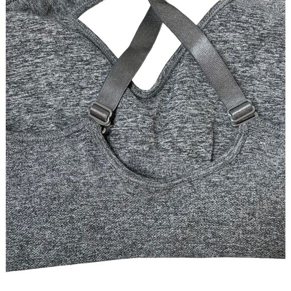 Puma Medium Gray Sport Bra Adjustable Strap Pullover W/ removable padding Sz S - Picture 5 of 5